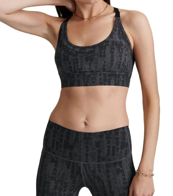 Cometa Sports Bra In Textured Scales