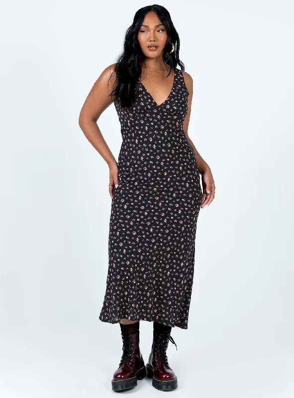 Sariah Maxi Dress Black Petite