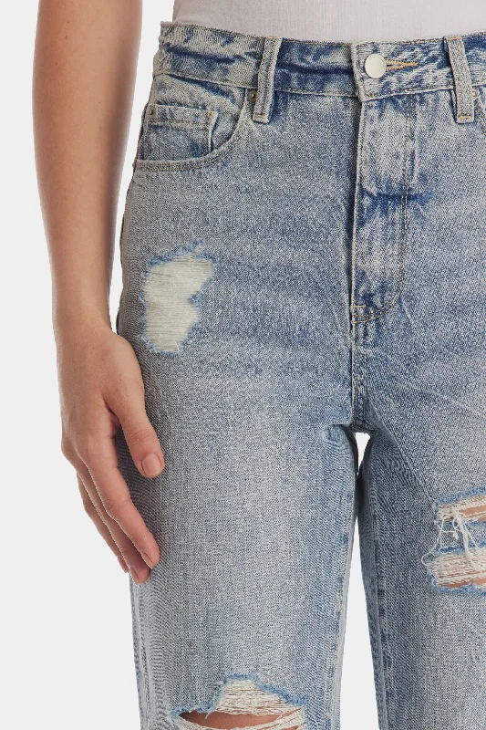 Distressed High Rise Boyfriend Jeans